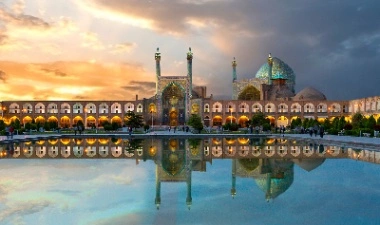 بهترین کافه های اصفهان برای تجربه یک قهوه باکیفیت؛ راهنمای انتخاب کافه و قهوه article card image
